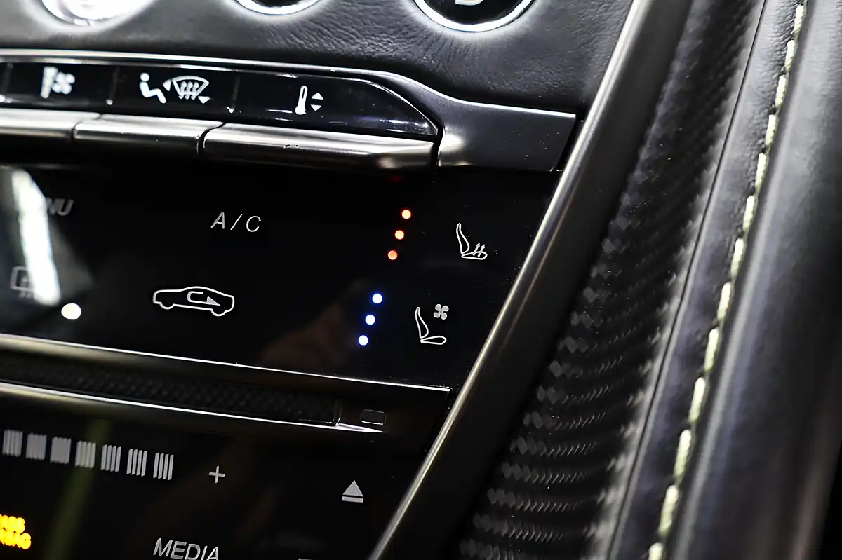 Used 2018 Aston Martin DB11 Amr Onyx Black - Interior and Exterior details 18