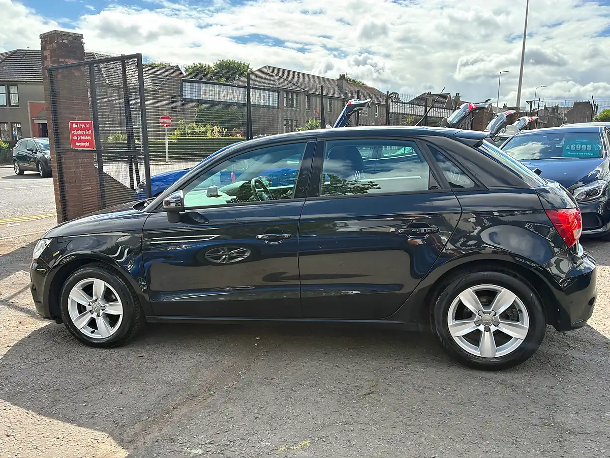 Used 2018 Audi A1 Se Sportback Black - Interior and Exterior details 5