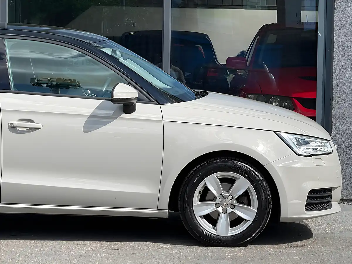 Used 2018 Audi A1 Sport Beige - Interior and Exterior details 9