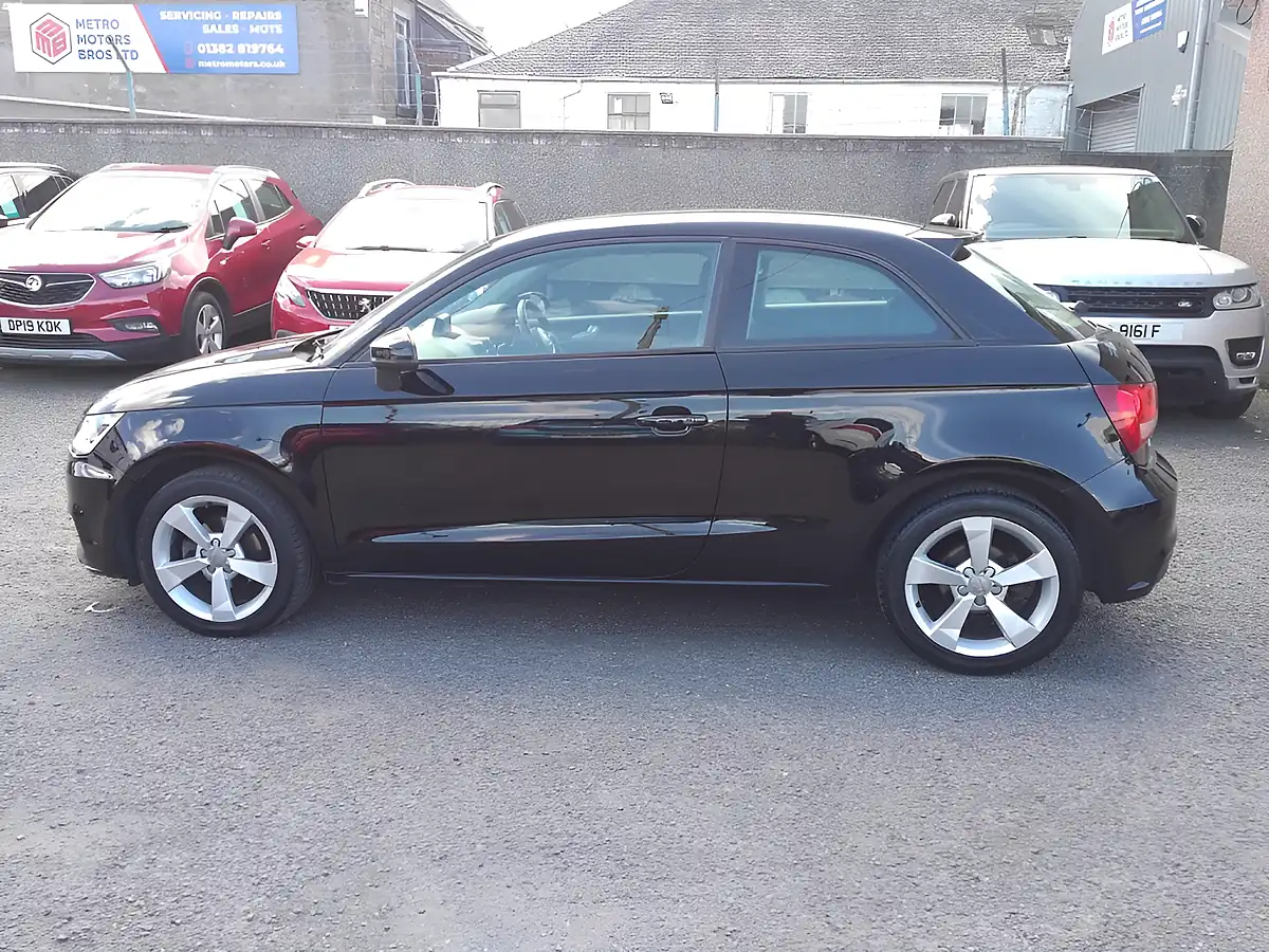 Used 2018 Audi A1 Sport Black - Interior and Exterior details 3