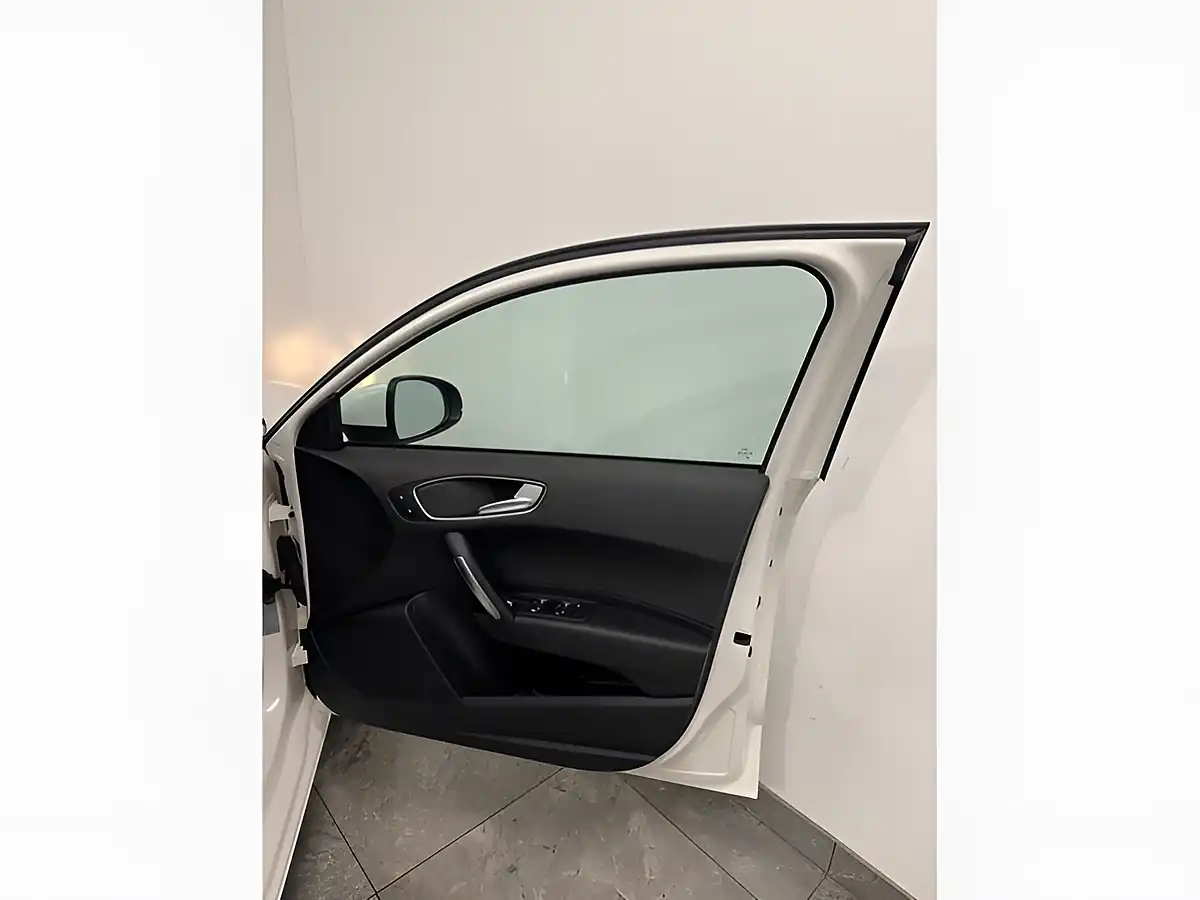 Used 2018 Audi A1 Sport White - Interior and Exterior details 12