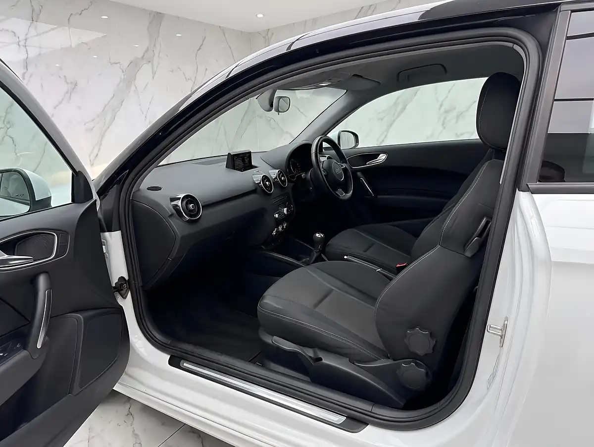 Used 2018 Audi A1 Sport White - Interior and Exterior details 9