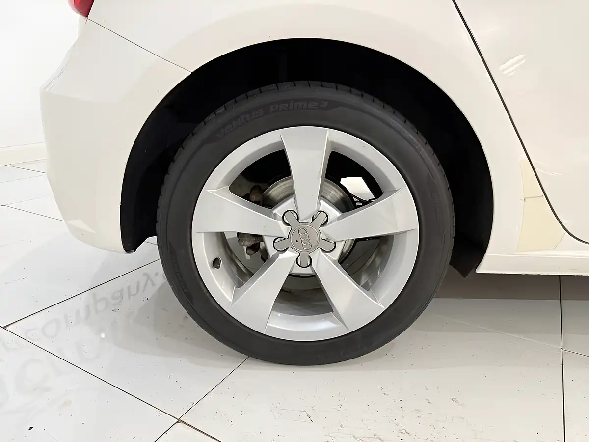 Used 2018 Audi A1 Sport White - Interior and Exterior details 10