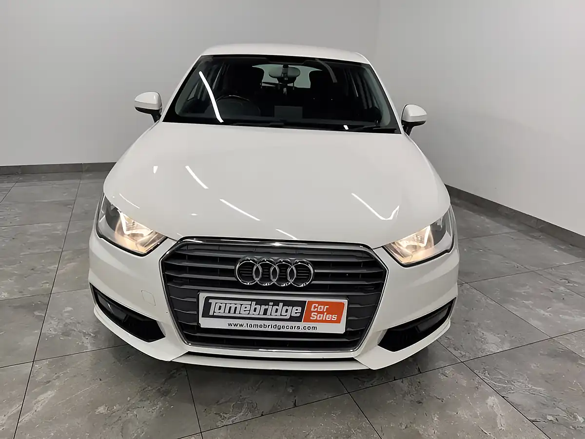 Used 2018 Audi A1 Sport White - Interior and Exterior details 3