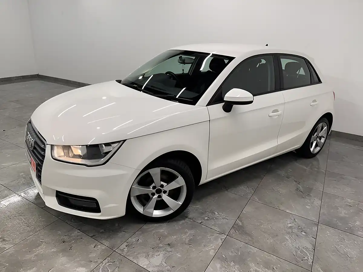 Used 2018 Audi A1 Sport White - Interior and Exterior details 4