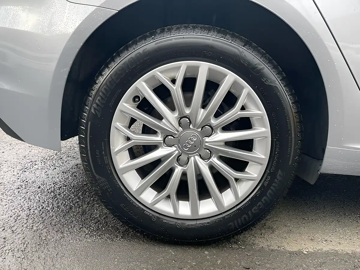 Used 2018 Audi A3 Se Technik Silver - Interior and Exterior details 9