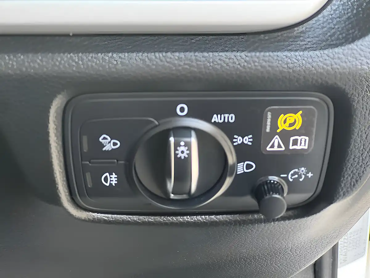 Used 2018 Audi A3 Se Technik White - Interior and Exterior details 10
