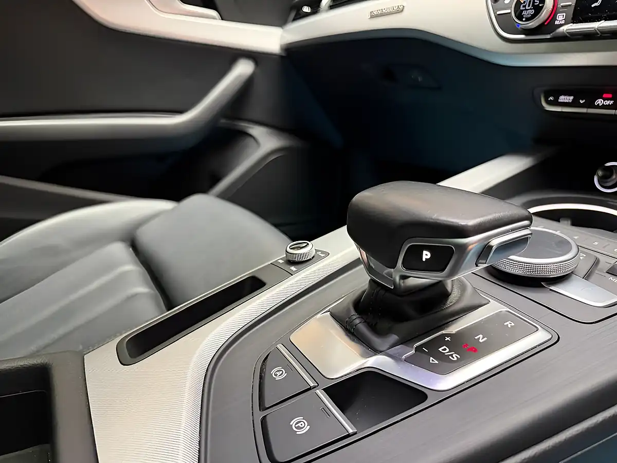 Used 2018 Audi A4 Allroad Sport White - Interior and Exterior details 17