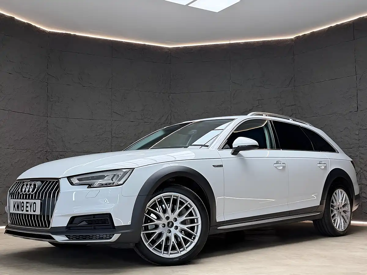 Used 2018 Audi A4 Allroad Sport White - Interior and Exterior details 3