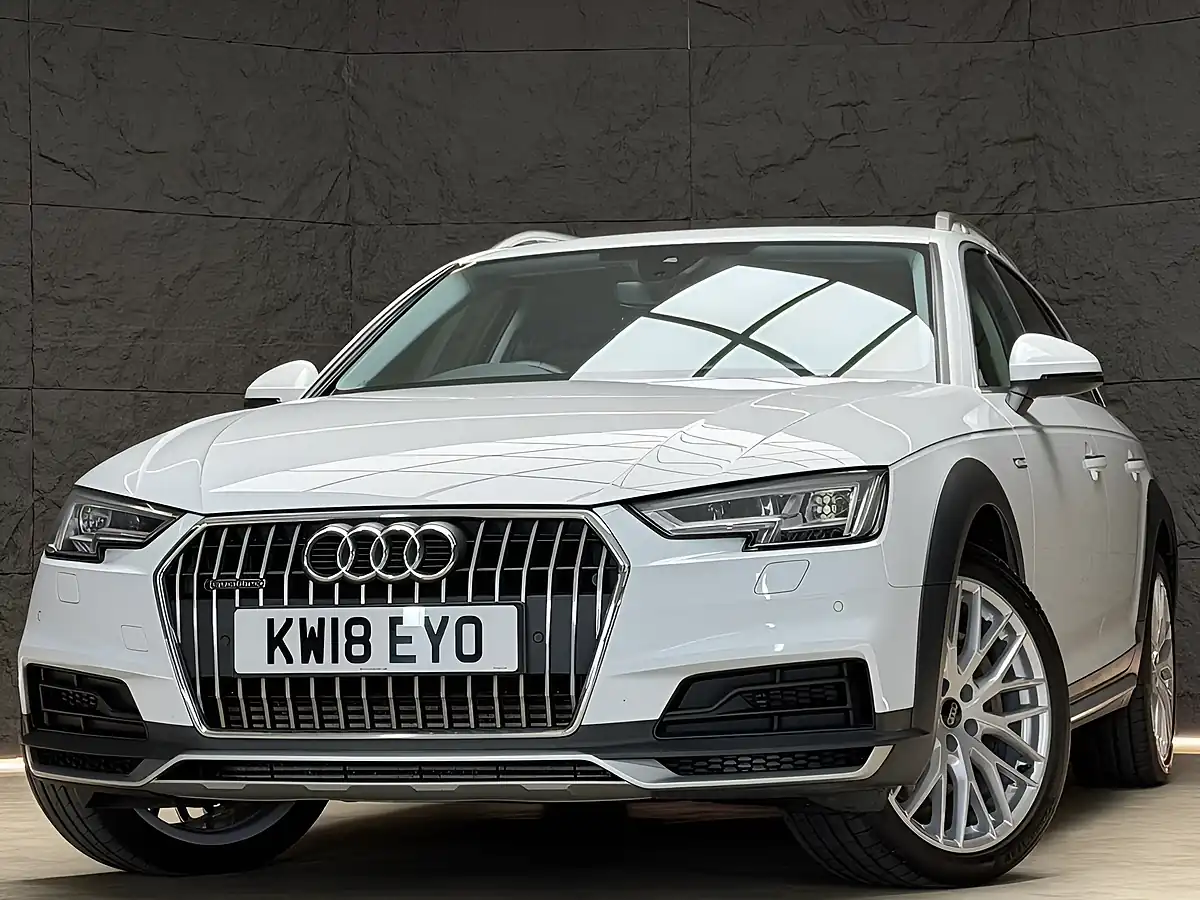 Used 2018 Audi A4 Allroad Sport White - Interior and Exterior details 7