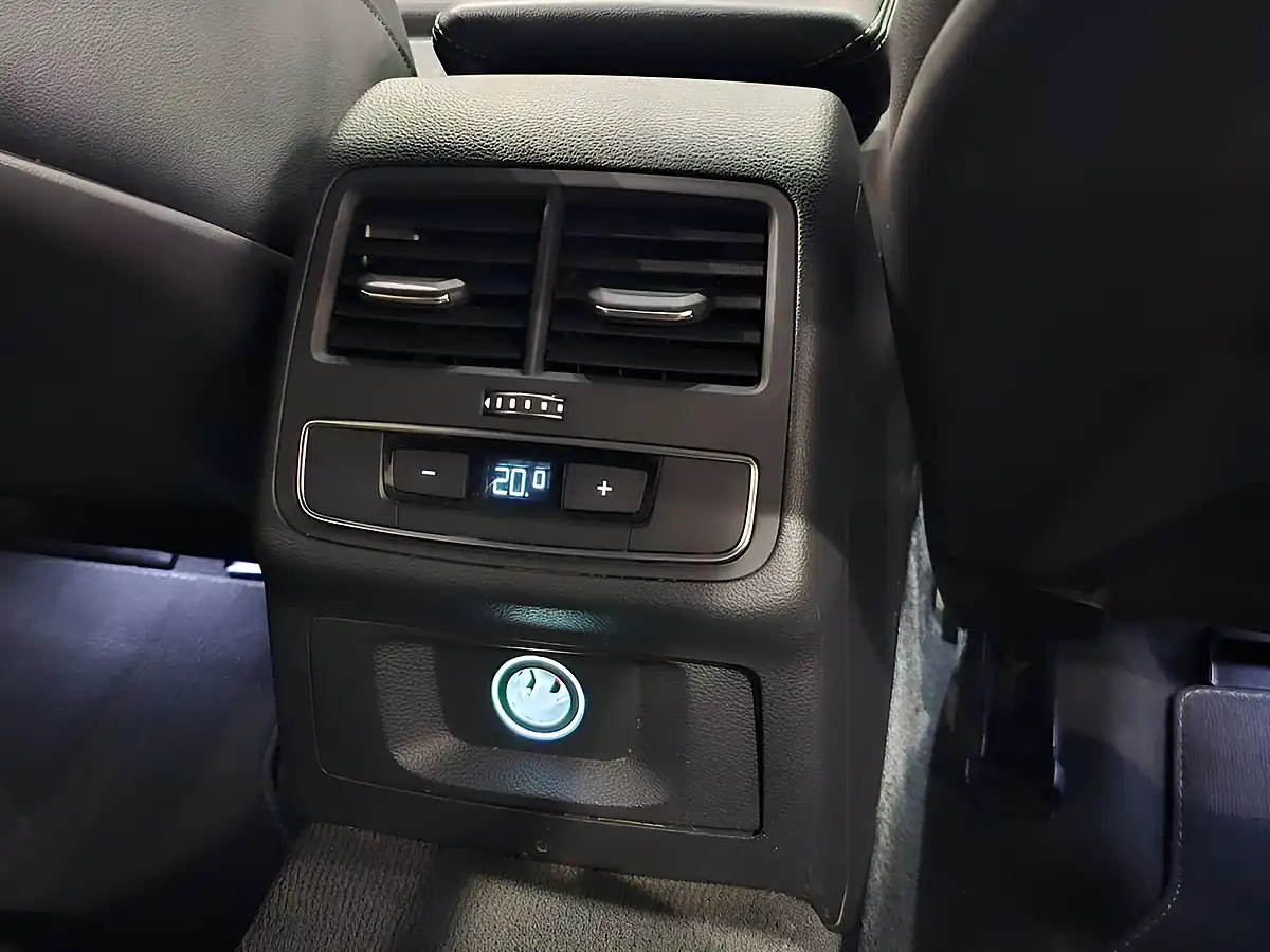Used 2018 Audi A4 Avant Black Edition Black - Interior and Exterior details 15