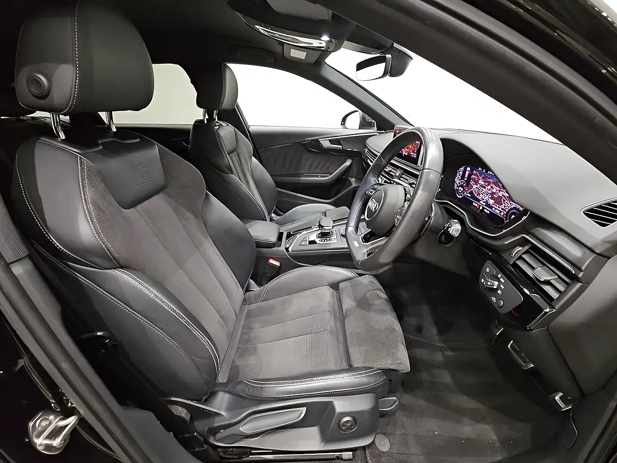 Used 2018 Audi A4 Avant Black Edition Black - Interior and Exterior details 3