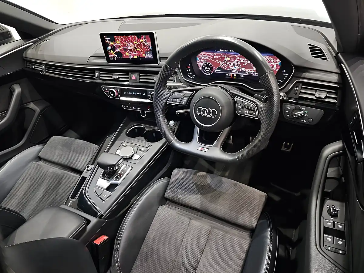Used 2018 Audi A4 Avant Black Edition Black - Interior and Exterior details 5