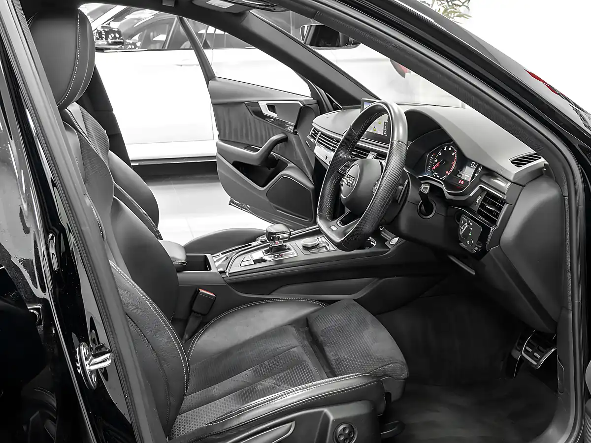 Used 2018 Audi A4 Avant Black Edition Black - Interior and Exterior details 11