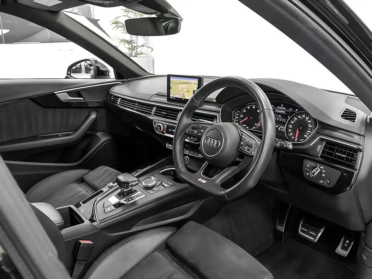 Used 2018 Audi A4 Avant Black Edition Black - Interior and Exterior details 12