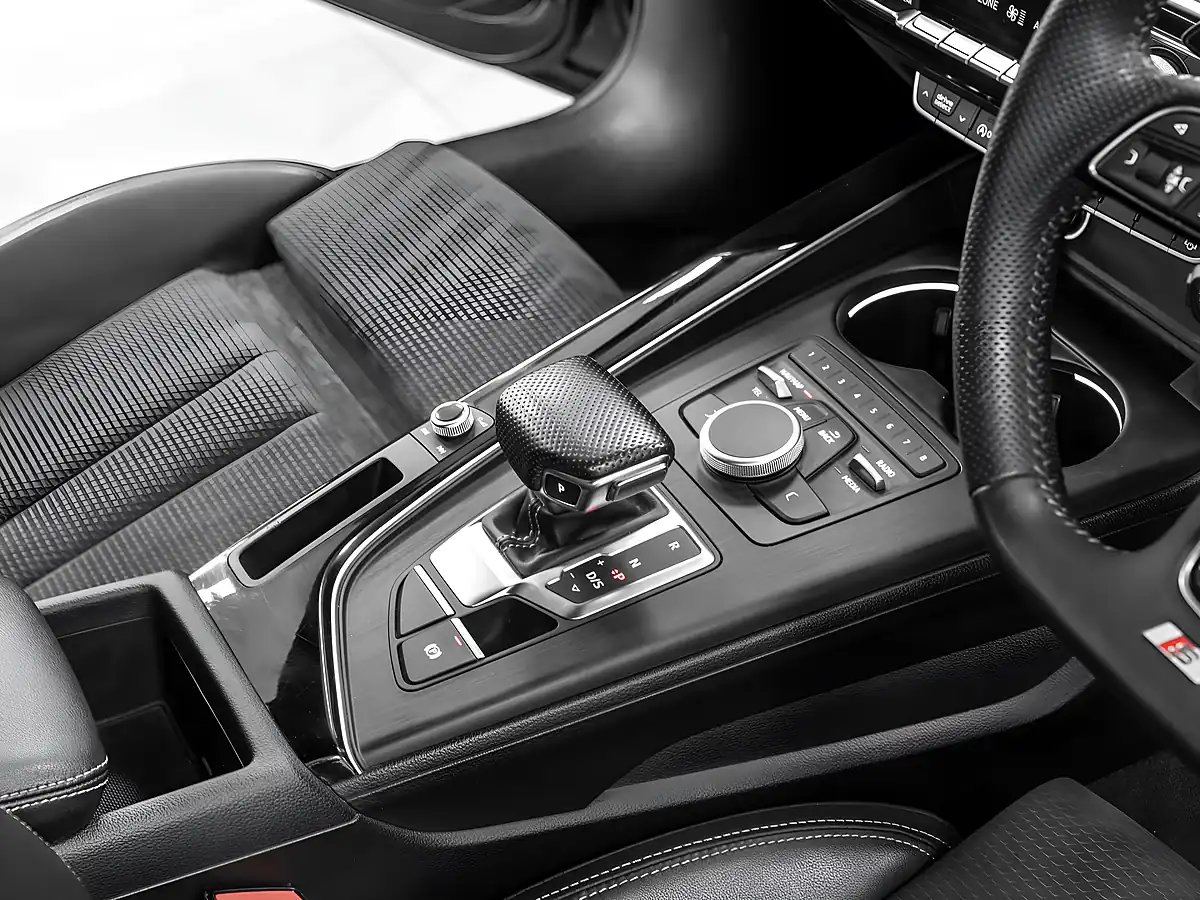 Used 2018 Audi A4 Avant Black Edition Black - Interior and Exterior details 15