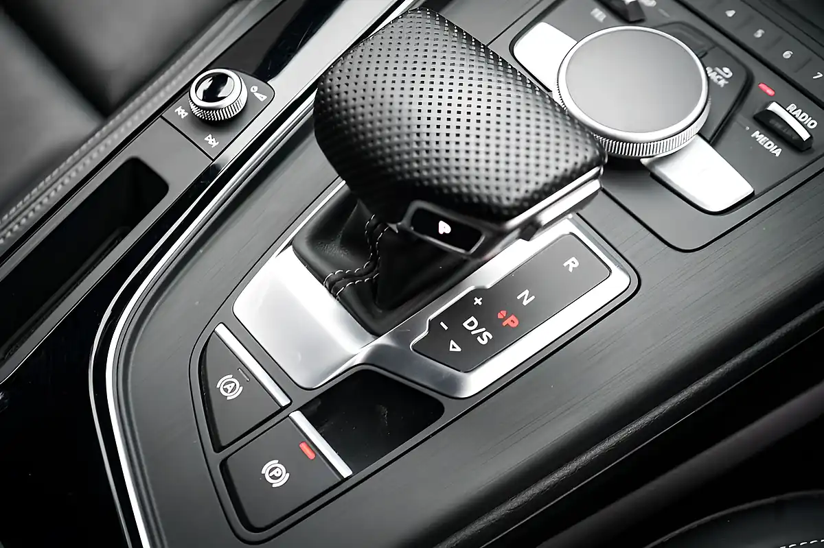 Used 2018 Audi A4 Avant Black Edition Grey - Interior and Exterior details 18