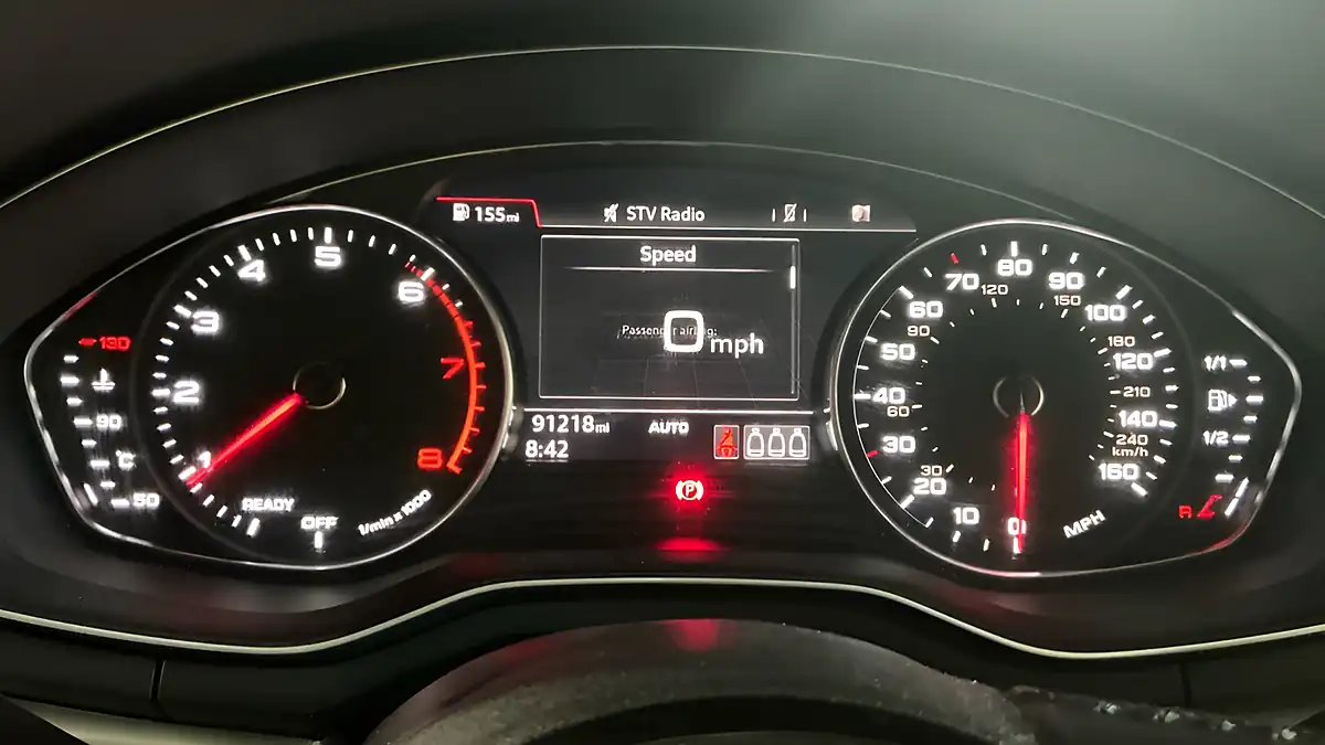 Used 2018 Audi A4 Avant Sport White - Interior and Exterior details 9