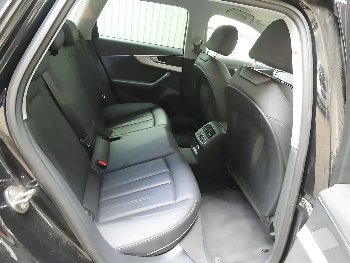 Used 2018 Audi A4 Avant Ultra Sport Black - Interior and Exterior details 4