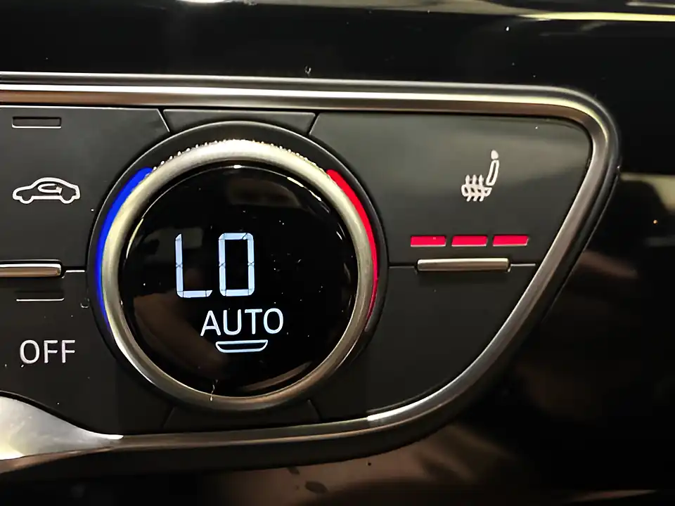 Used 2018 Audi A4 Black Edition Black - Interior and Exterior details 13