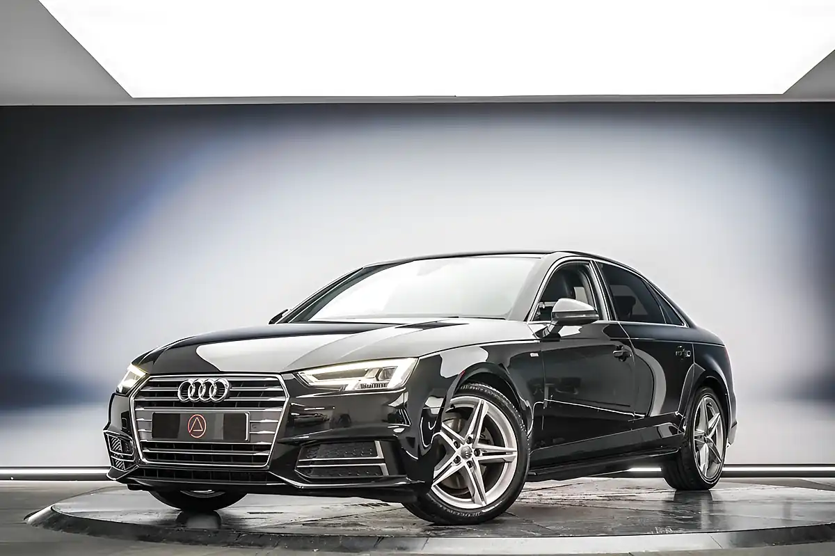 Used 2018 Audi A4 S Line Black - Front View