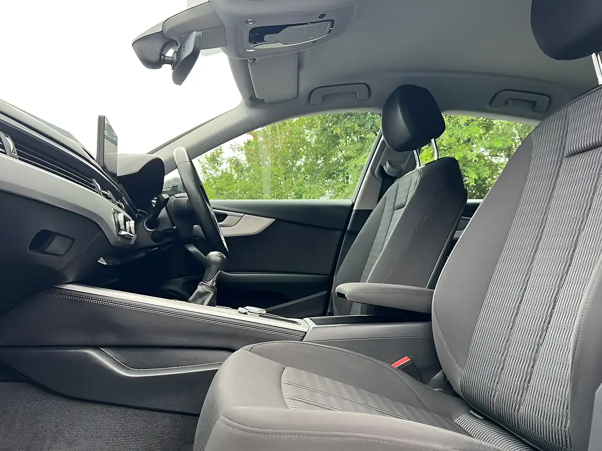 Used 2018 Audi A4 Se Black - Interior and Exterior details 15