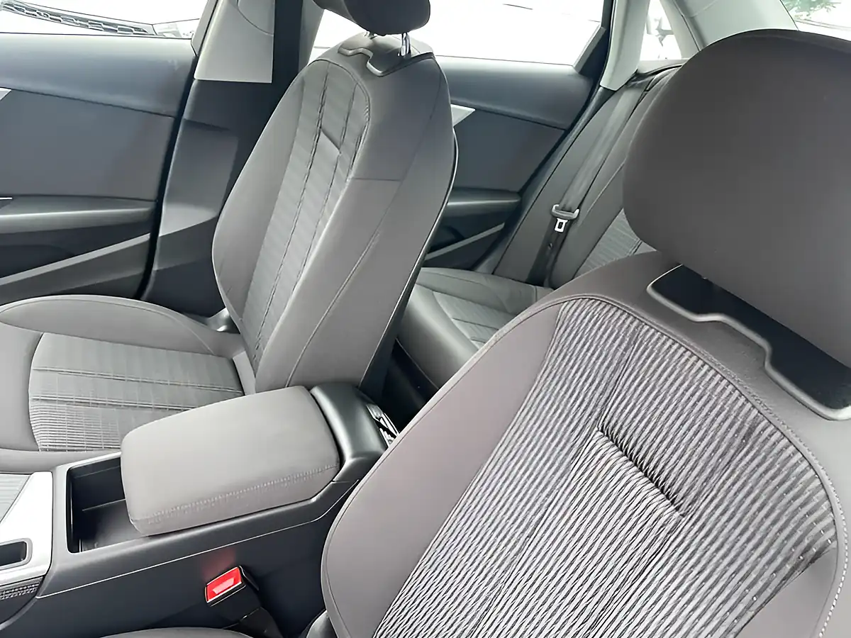 Used 2018 Audi A4 Se Black - Interior and Exterior details 19