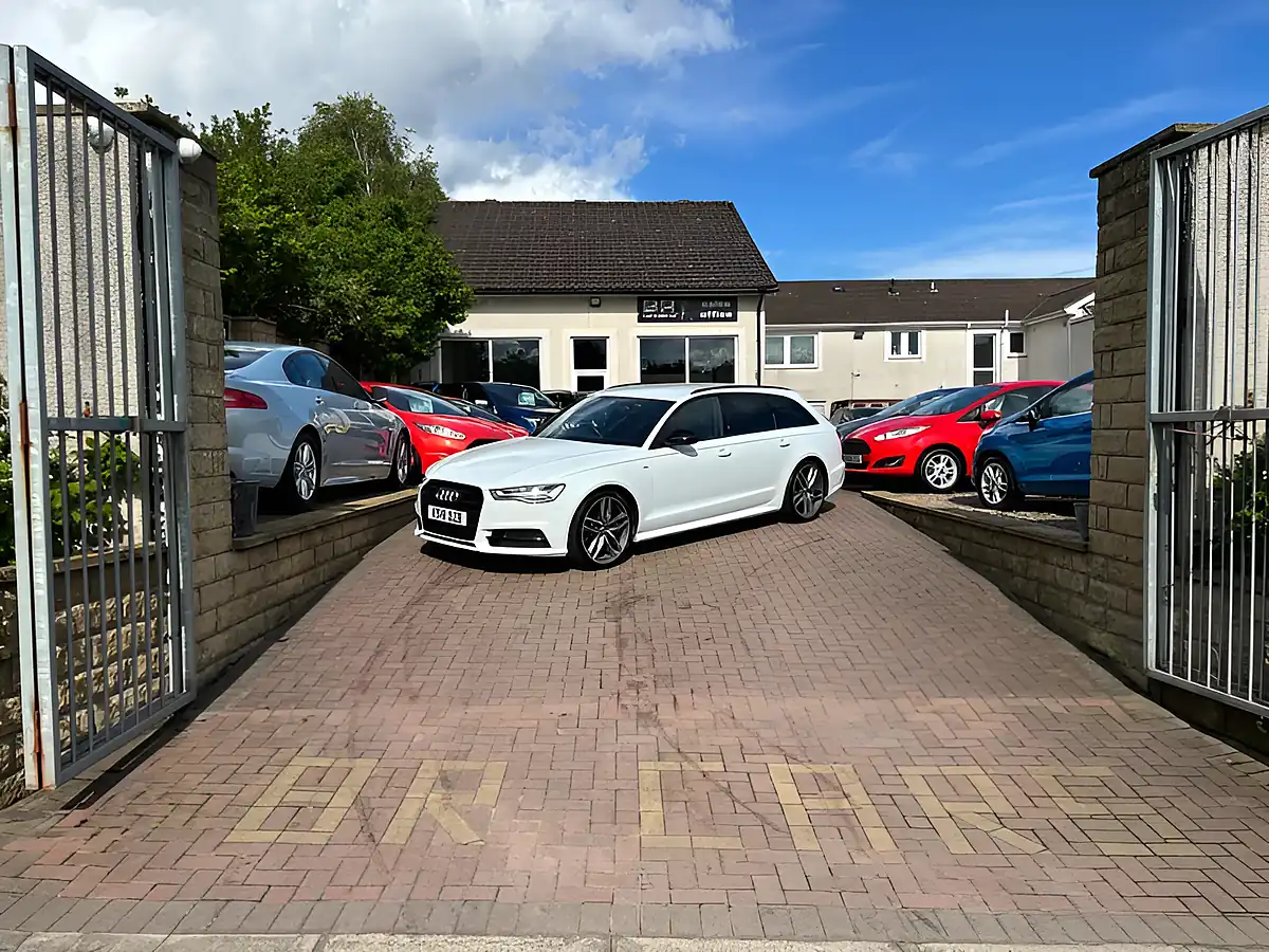 Used 2018 Audi A6 Avant Black Edition Glacier White - Interior and Exterior details 4