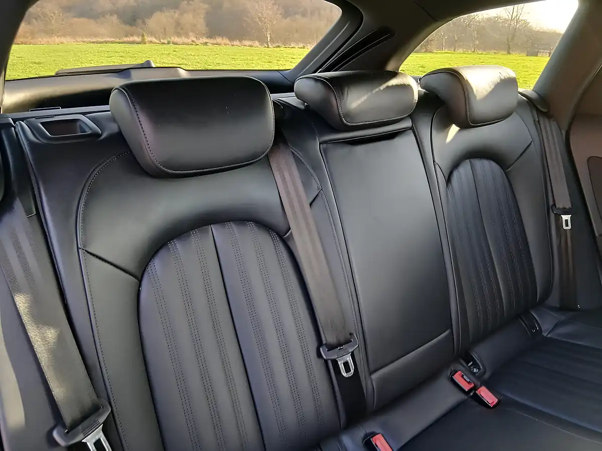 Used 2018 Audi A6 Avant S Line Blue - Interior and Exterior details 16