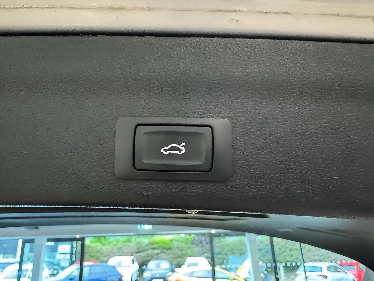 Used 2018 Audi A6 Avant S Line Silver - Interior and Exterior details 10