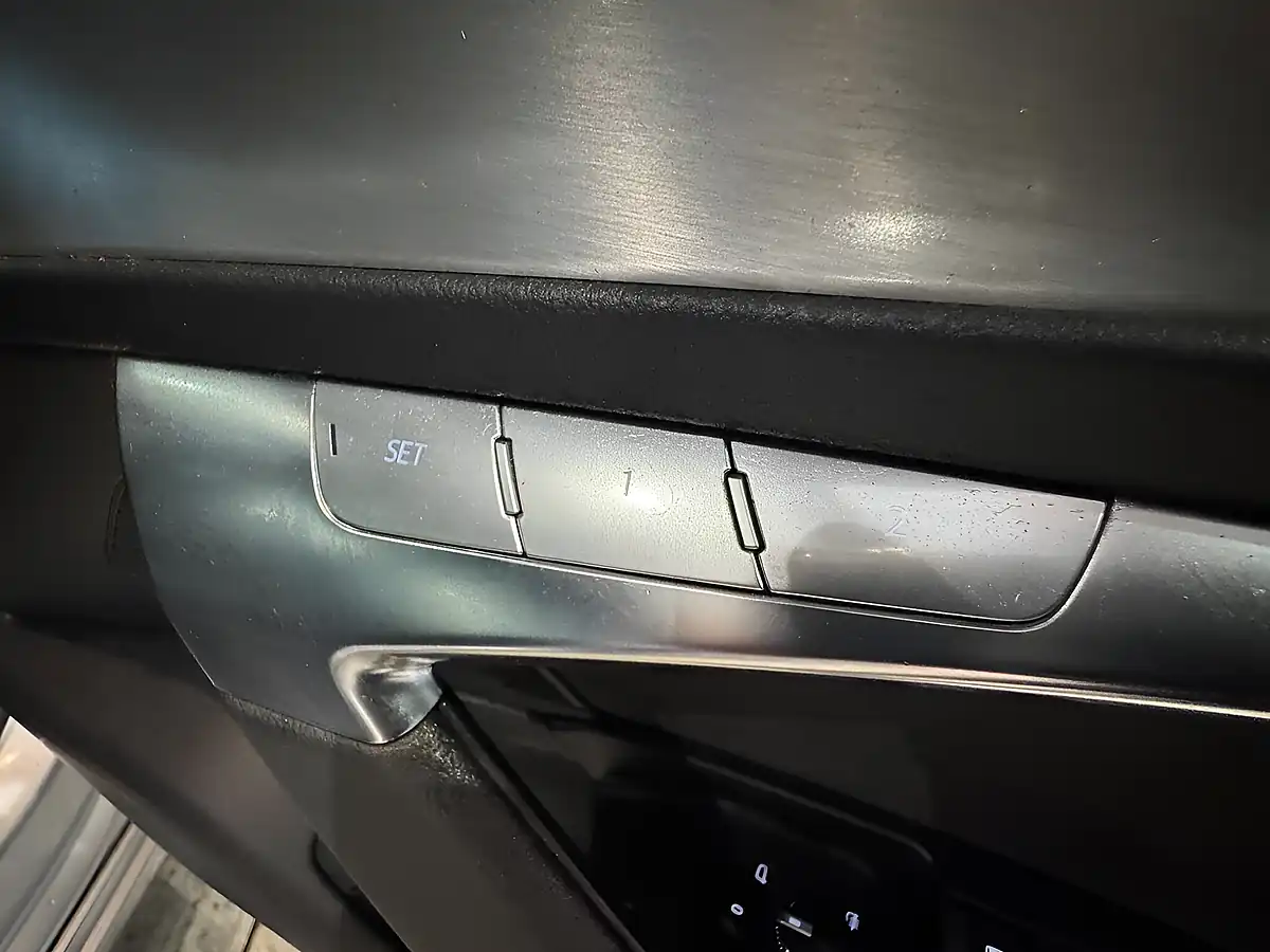 Used 2018 Audi A6 Avant S Line Silver - Interior and Exterior details 15