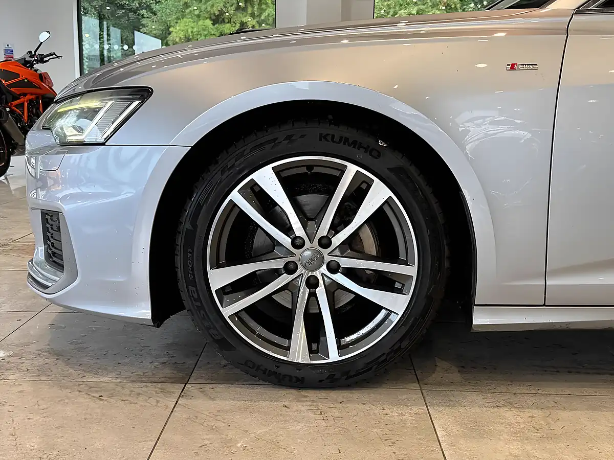 Used 2018 Audi A6 Avant S Line Silver - Interior and Exterior details 6