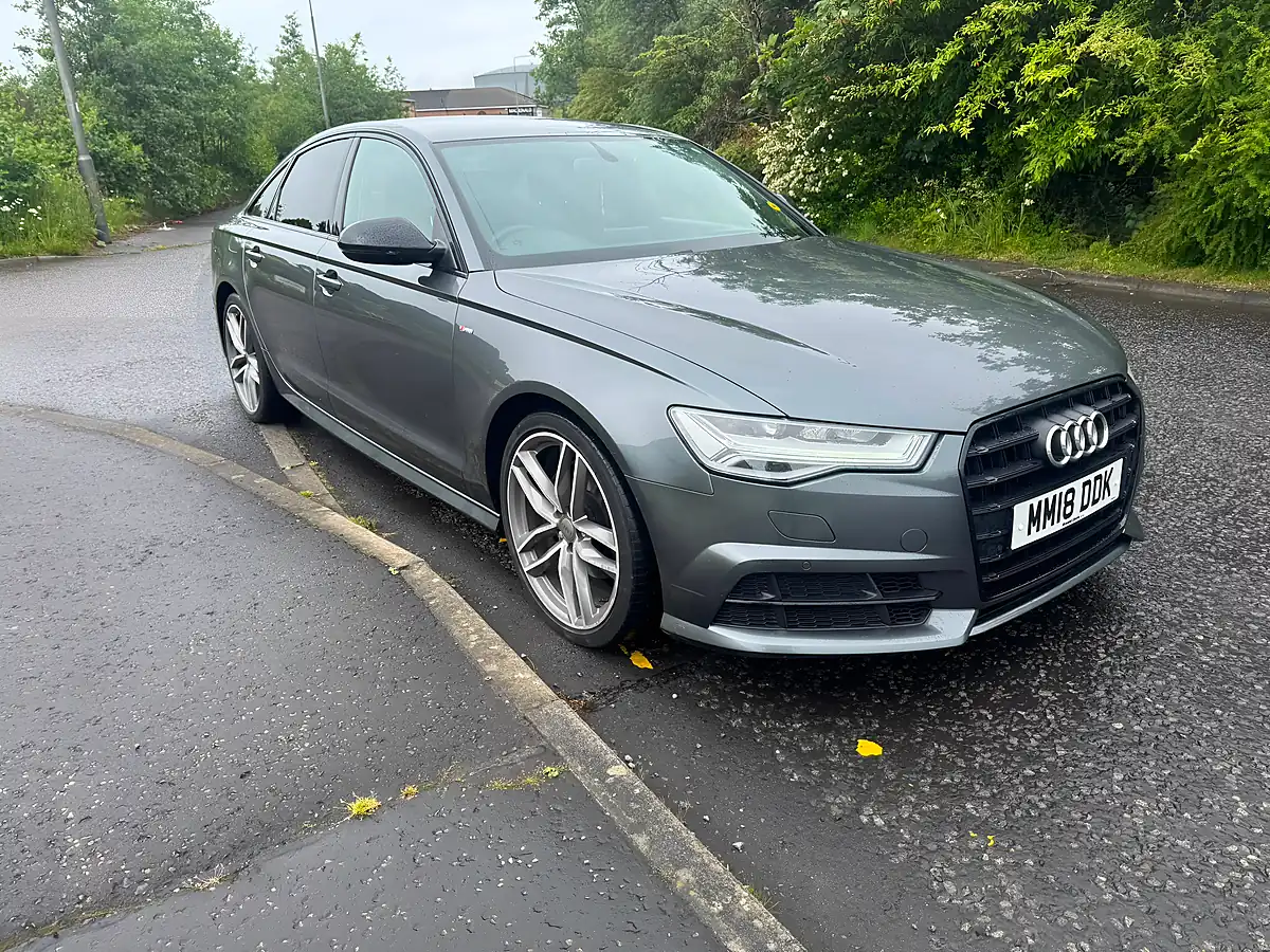 Used 2018 Audi A6 Saloon Black Edition Grey - Front View