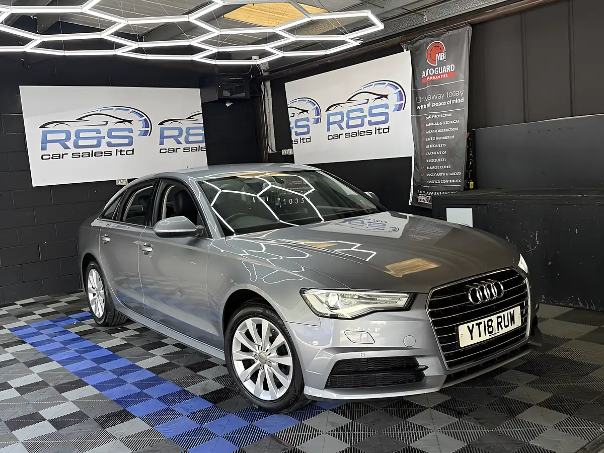 Used 2018 Audi A6 Saloon Se Executive Grey - Front View