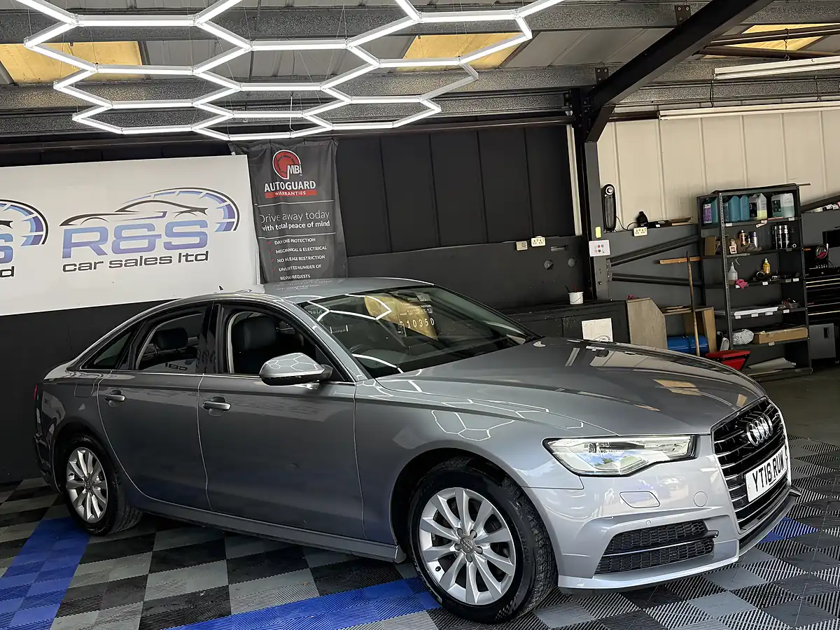 Used 2018 Audi A6 Saloon Se Executive Grey - Interior and Exterior details 3
