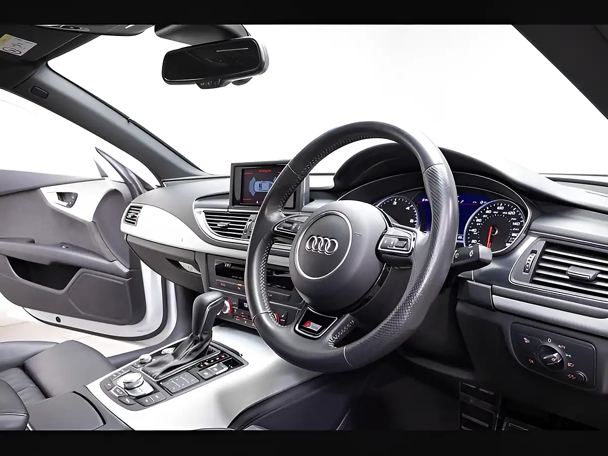 Used 2018 Audi A7 Black Edition Glacier White - Interior and Exterior details 10