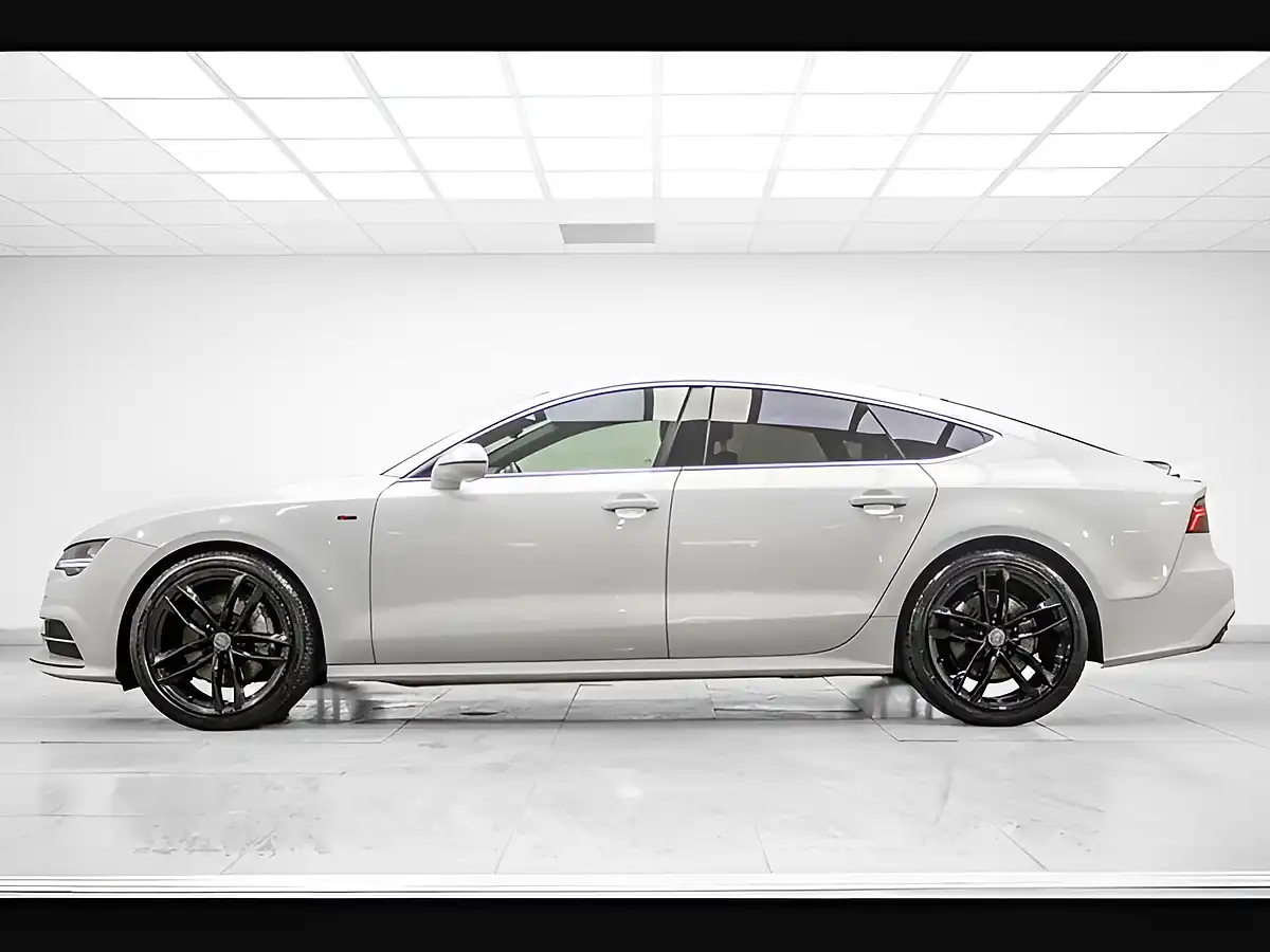 Used 2018 Audi A7 Black Edition Glacier White - Interior and Exterior details 6