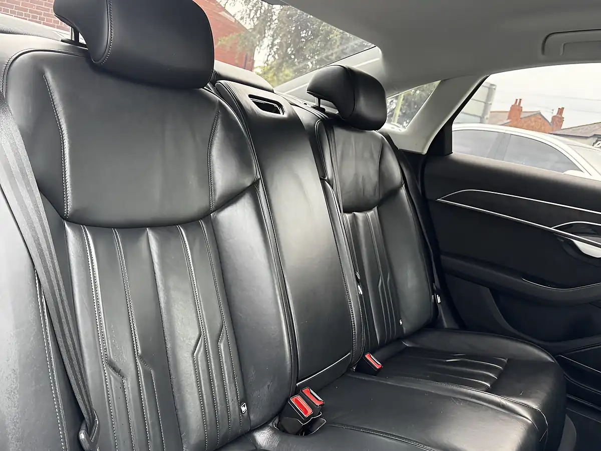 Used 2018 Audi A8 Quattro Silver - Interior and Exterior details 18