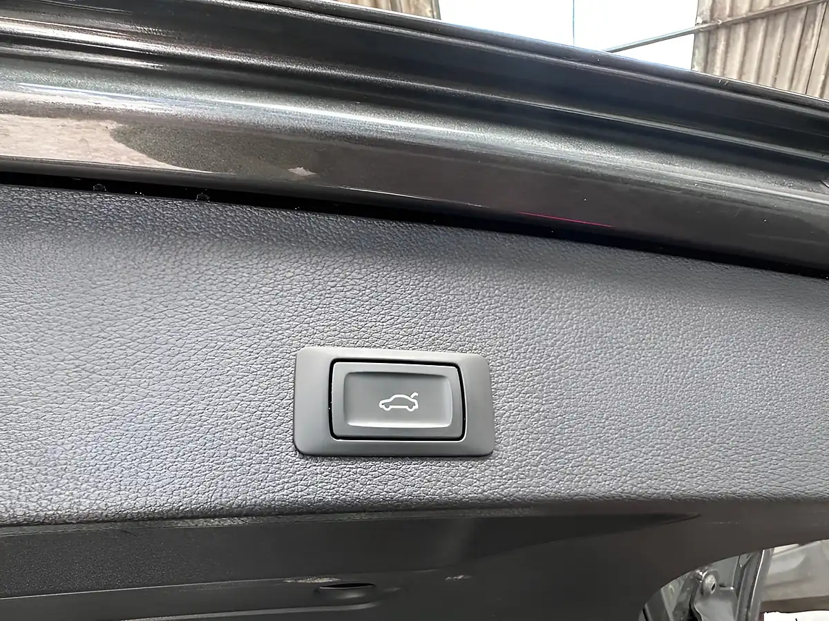 Used 2018 Audi Q2 S Line Black - Interior and Exterior details 20