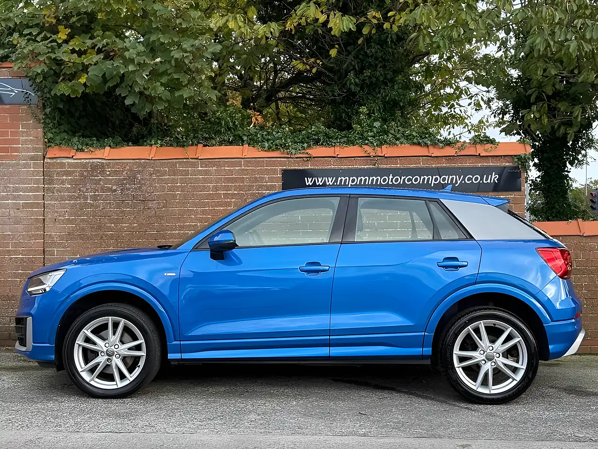 Used 2018 Audi Q2 S Line Blue - Interior and Exterior details 4
