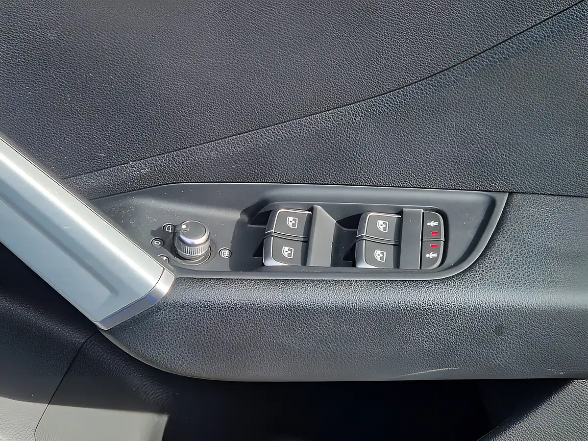 Used 2018 Audi Q2 Sport Blue - Interior and Exterior details 14