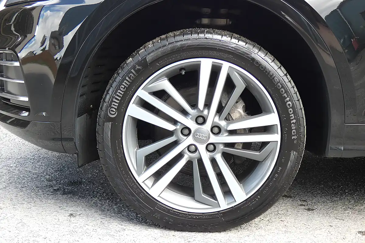 Used 2018 Audi Q5 S Line Black - Interior and Exterior details 6