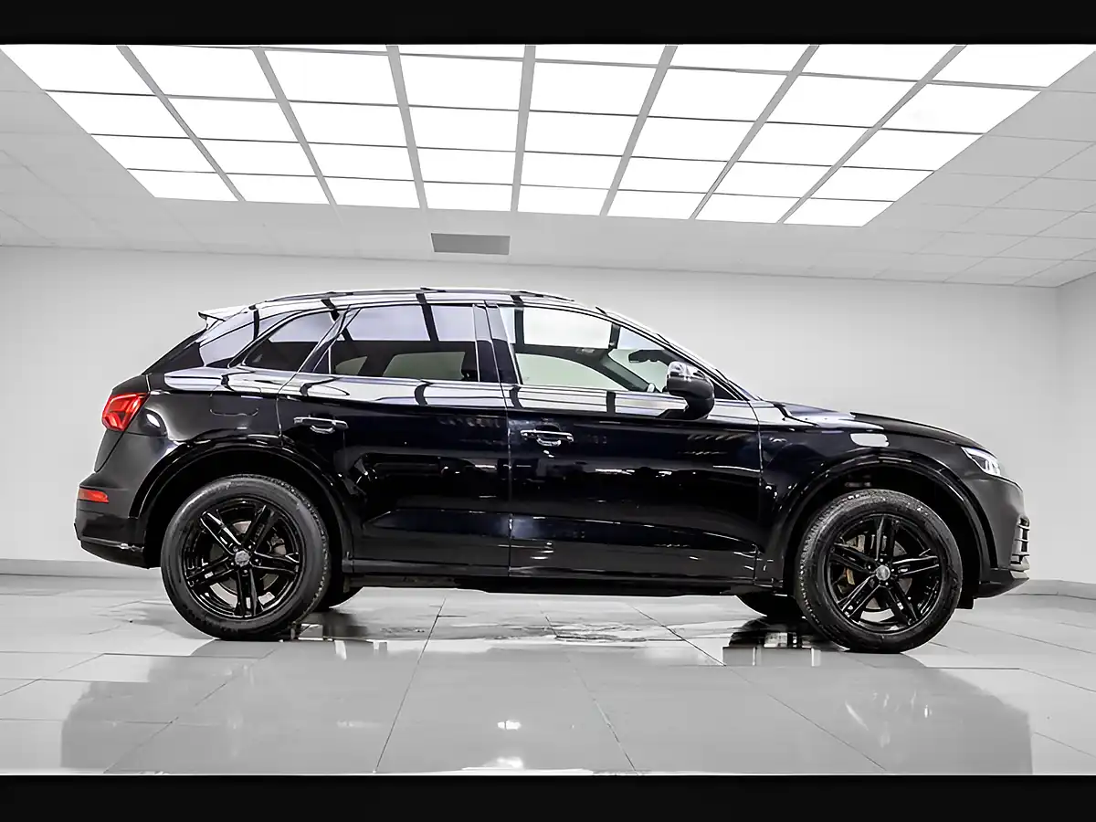 Used 2018 Audi Q5 S Line Black - Interior and Exterior details 7