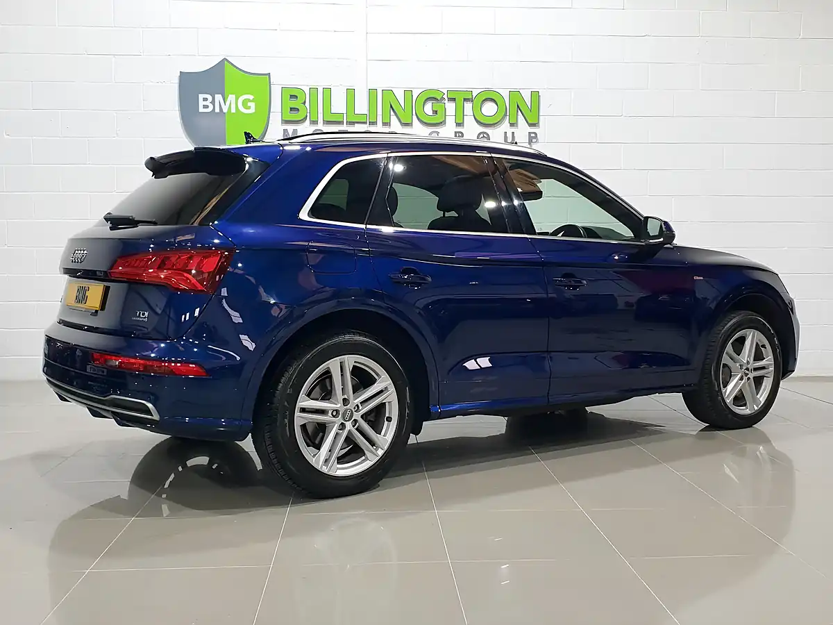 Used 2018 Audi Q5 S Line Blue - Interior and Exterior details 7
