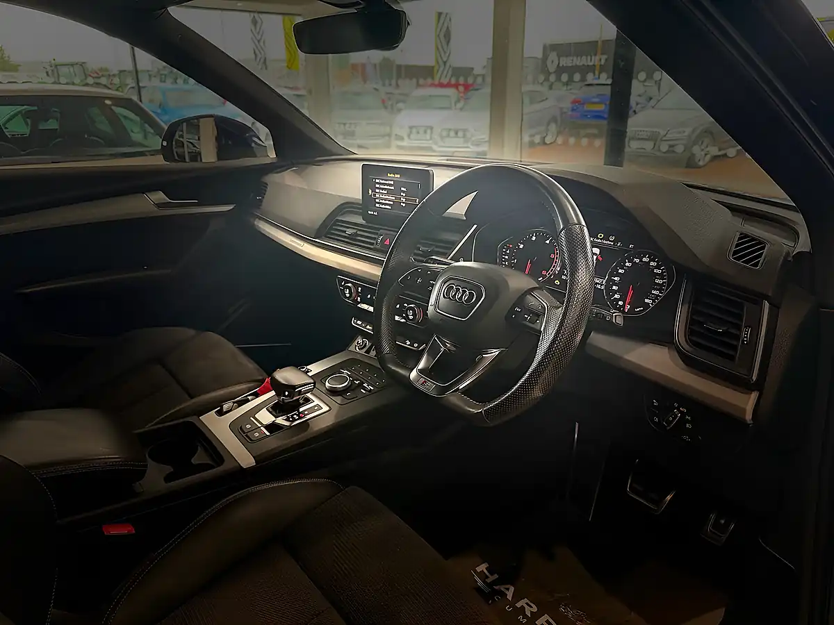 Used 2018 Audi Q5 S Line Blue - Interior and Exterior details 14