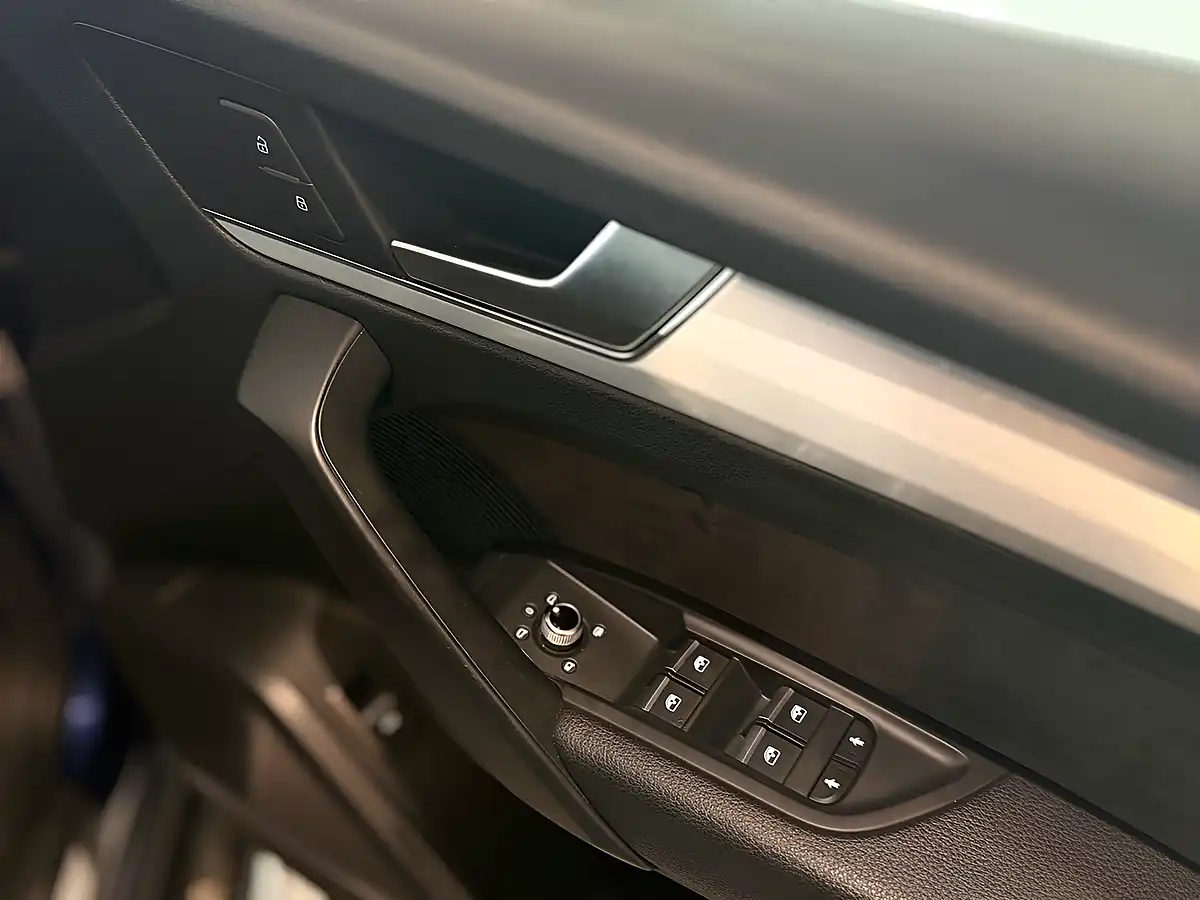 Used 2018 Audi Q5 S Line Blue - Interior and Exterior details 15