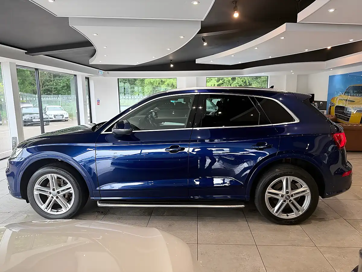 Used 2018 Audi Q5 S Line Blue - Interior and Exterior details 4