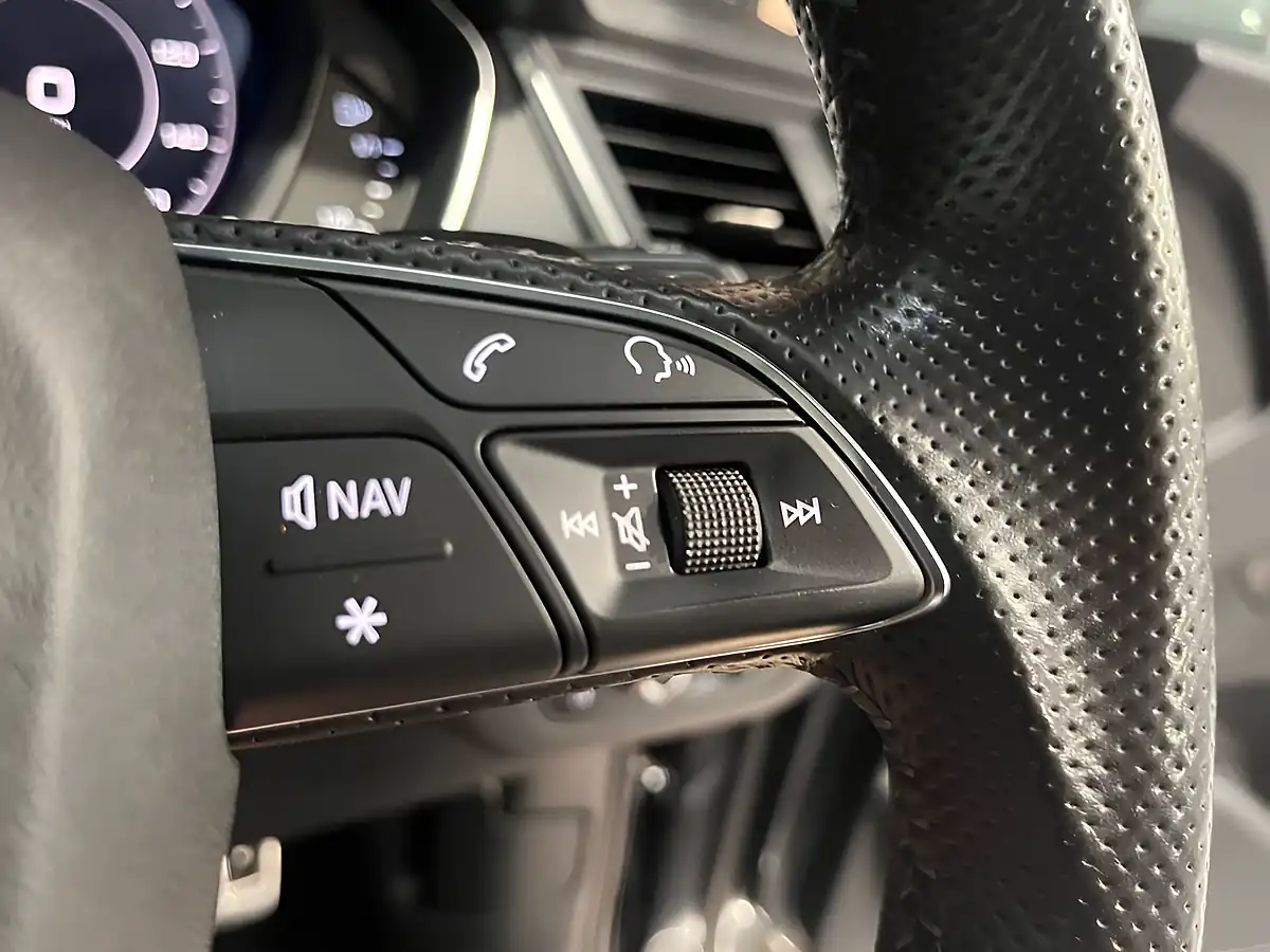 Used 2018 Audi Q5 S Line Daytona Grey - Interior and Exterior details 13