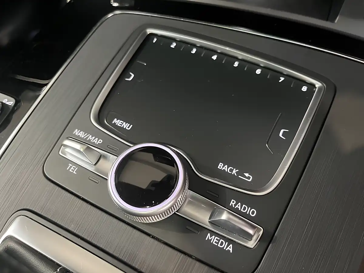 Used 2018 Audi Q5 S Line Daytona Grey - Interior and Exterior details 16