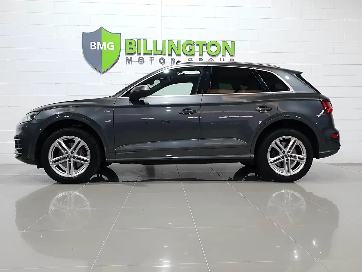 Used 2018 Audi Q5 S Line Daytona Grey - Interior and Exterior details 4